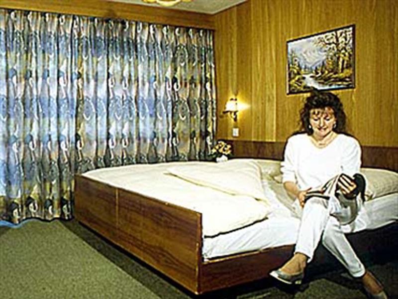 Hotel Alpha Saas-Grund Kültér fotó
